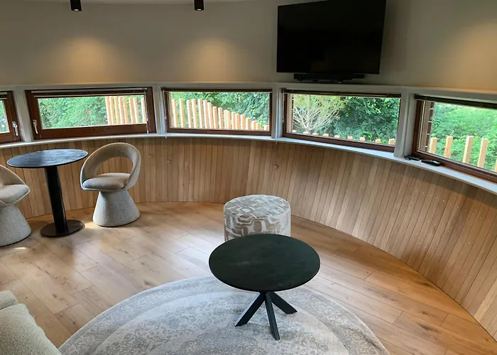 The Nutshell Met Hottub En Sauna | 2 Personen * Neede