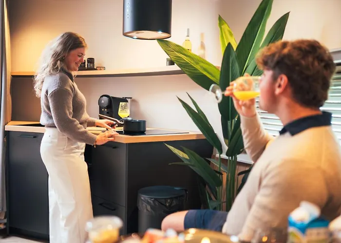 The Nutshell Met Hottub En Sauna | 2 Personen * Neede