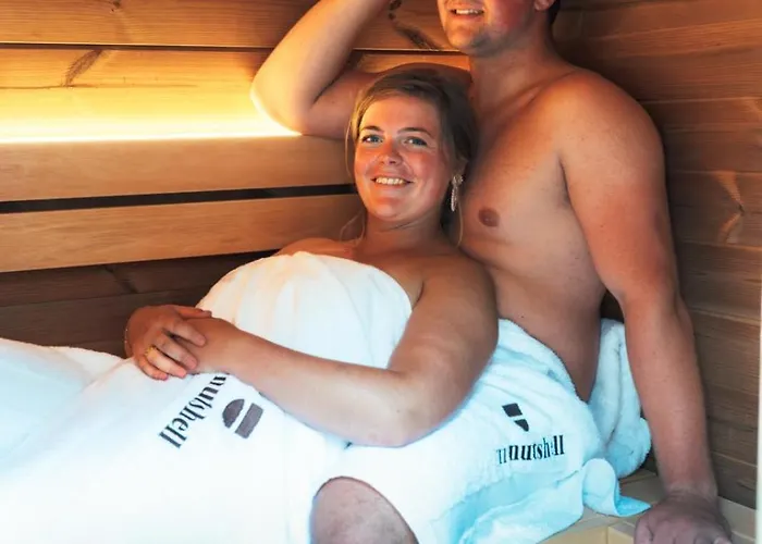 The Nutshell Met Hottub En Sauna | 2 Personen *