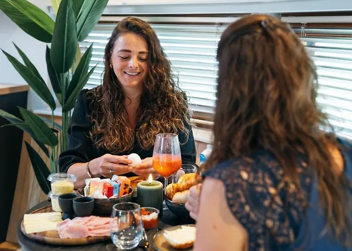 The Nutshell Met Hottub En Sauna | 2 Personen Neede