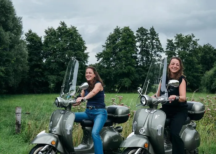 The Nutshell Met Hottub En Sauna | 2 Personen * Neede