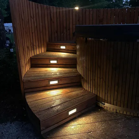 The Nutshell Met Hottub En Sauna | 2 Personen Διαμέρισμα Neede