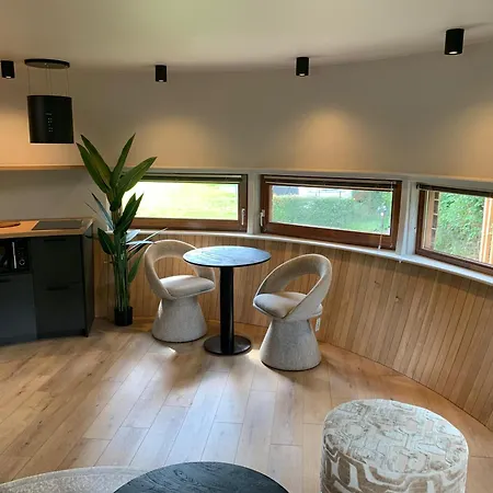 The Nutshell Met Hottub En Sauna | 2 Personen Διαμέρισμα Neede