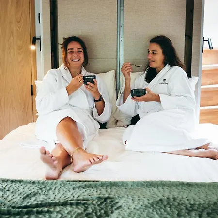아파트 The Nutshell Met Hottub En Sauna | 2 Personen Neede