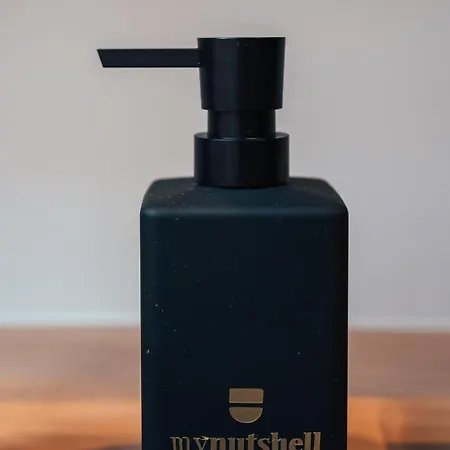 The Nutshell Met Hottub En Sauna | 2 Personen Διαμέρισμα *